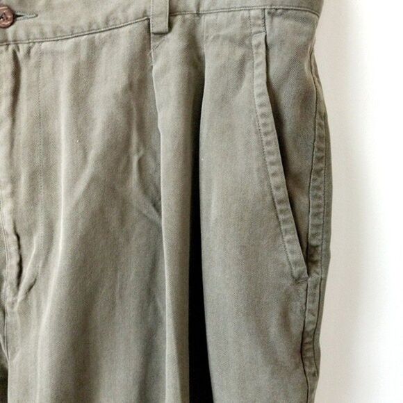 TOMMY BAHAMA Pleated Silk Shorts Resort Coastal Wear Olive in Mens sz: 40 - Picture 3 of 6